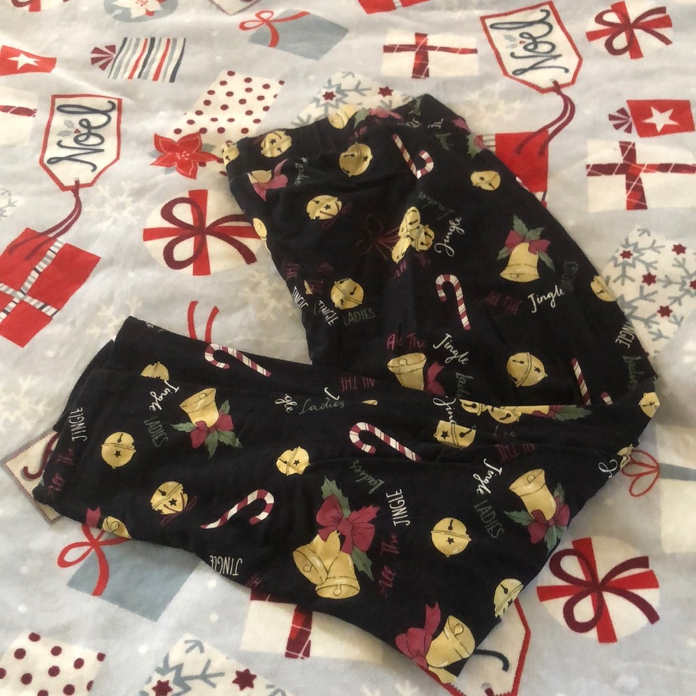 super cute christmas leggings from torrid